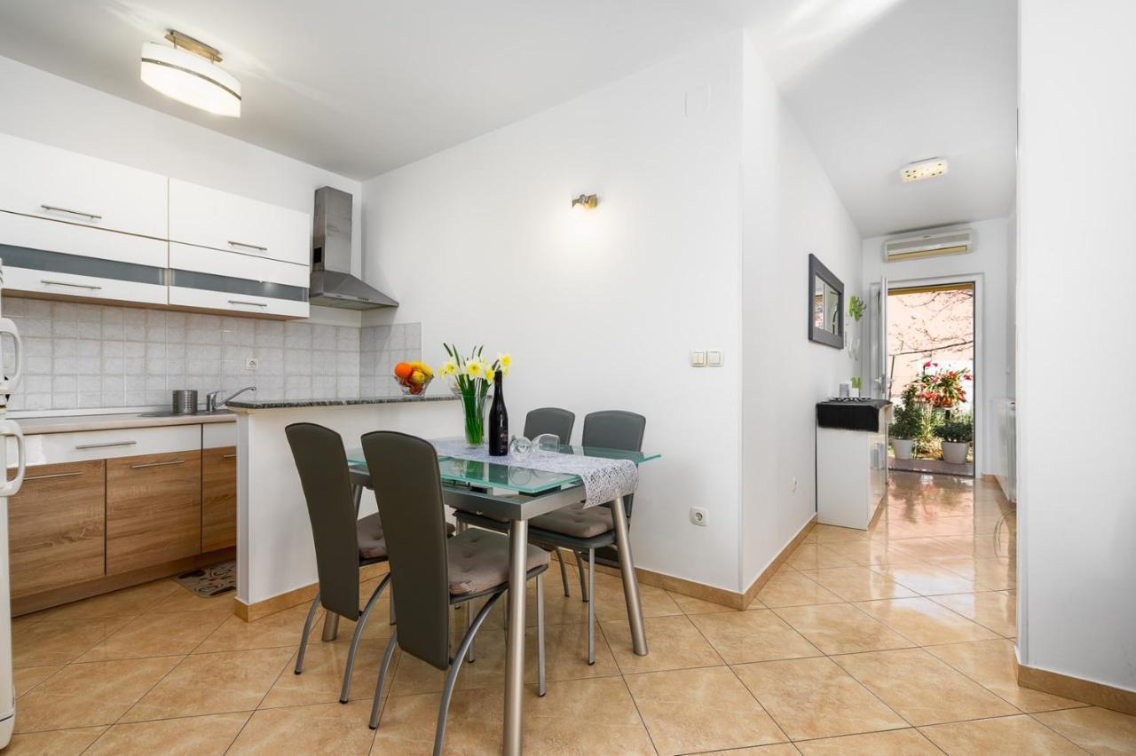 Bozica House With Apartments Murine 외부 사진